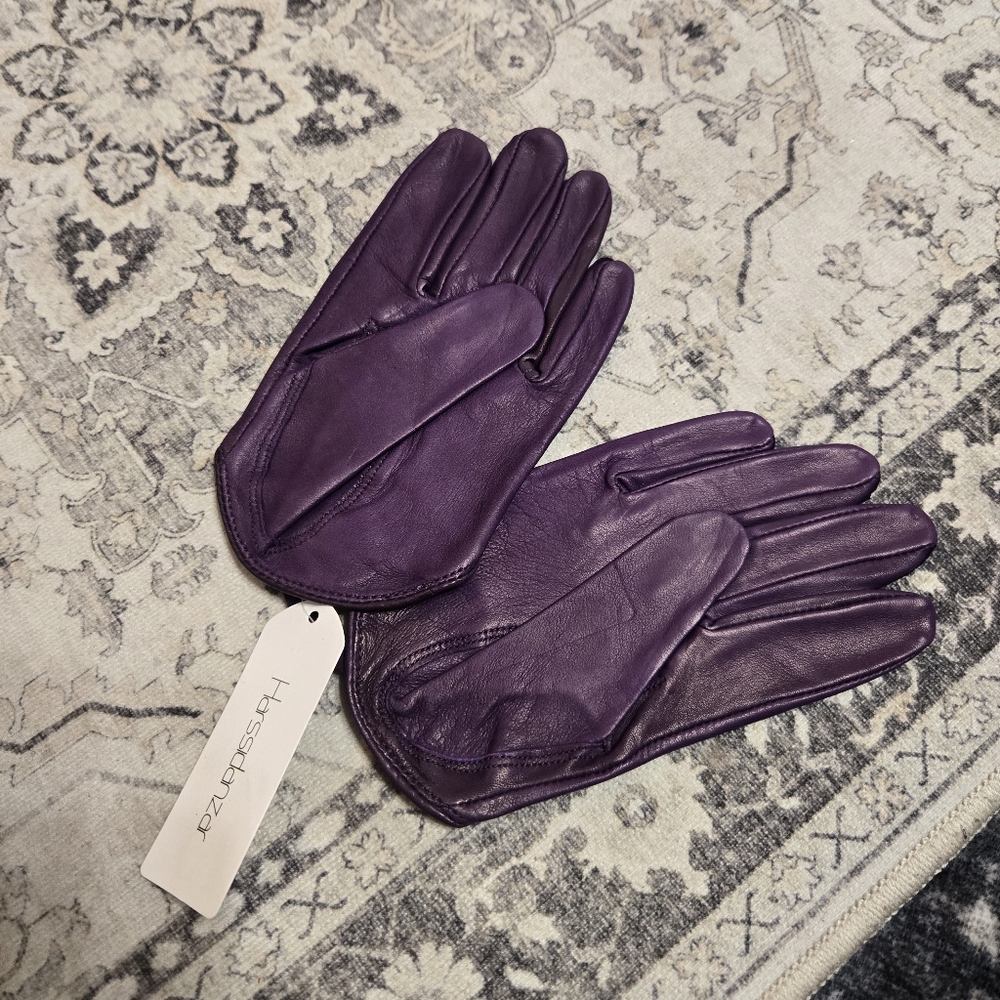 Purple Leather Half Driving Gloves - Picture 2 of 2